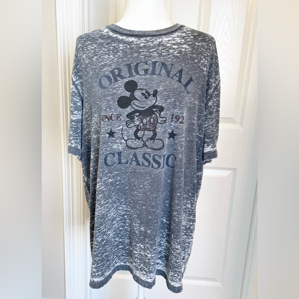 COPY - NWOT - Disney Parks Mickey classic T-shirt